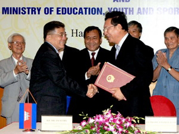 Việt Nam và Campuchia tăng cường hợp tác về giáo dục, đào tạo nguồn nhân lực